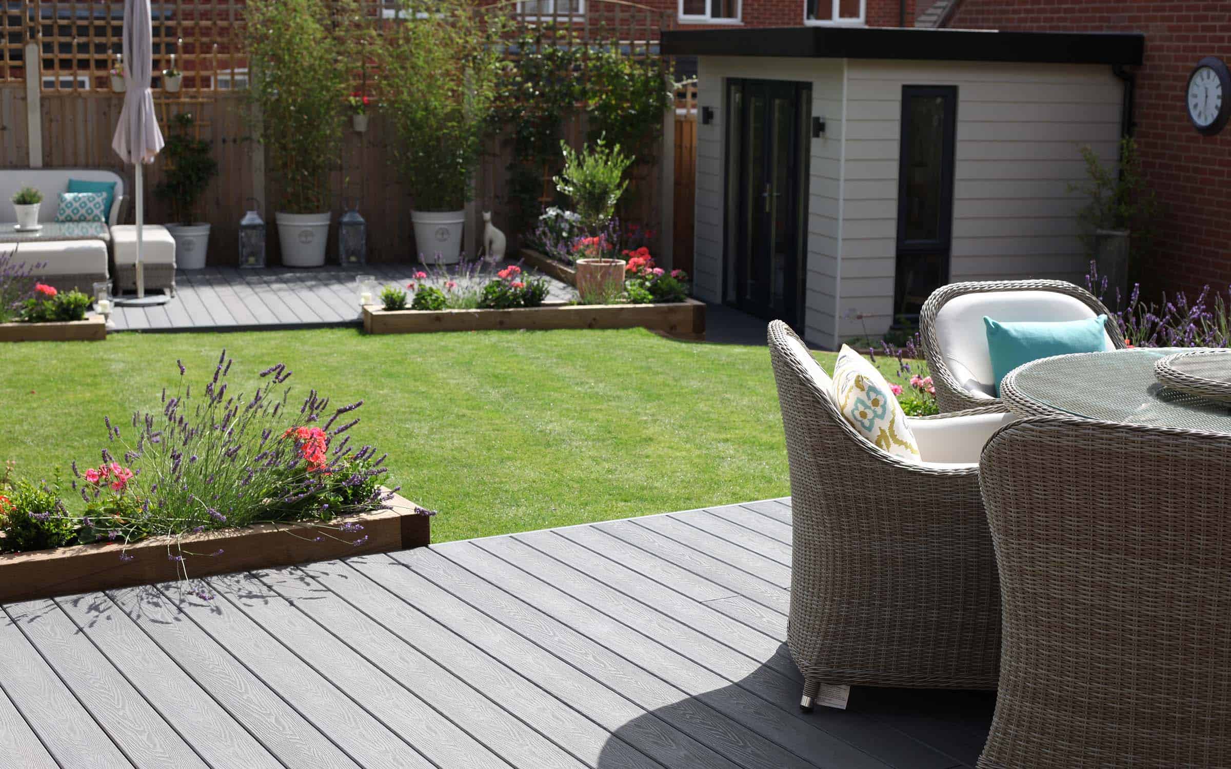 garden room decking