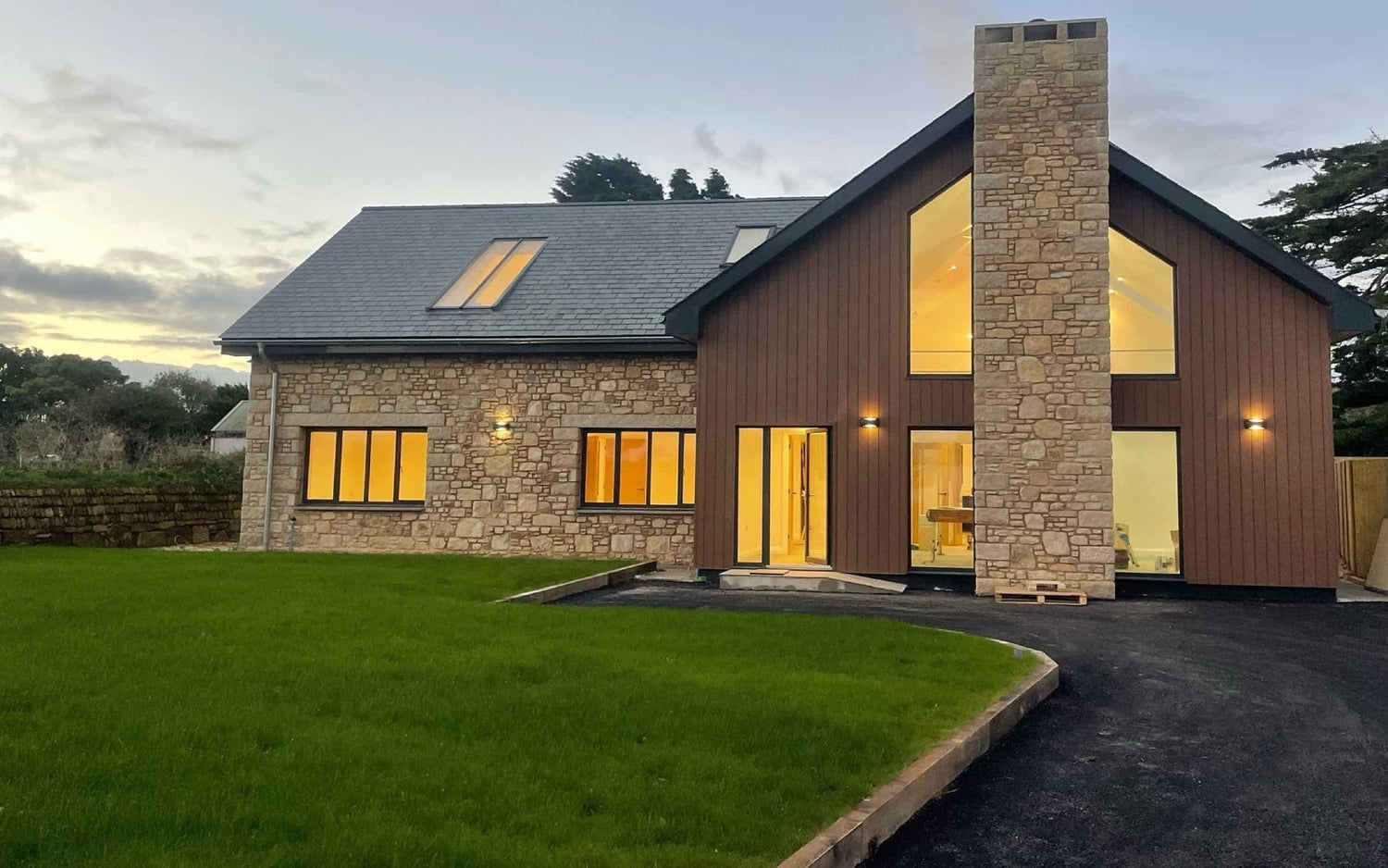 NeoTimber Deluxe composite cladding fitted to a detached home.