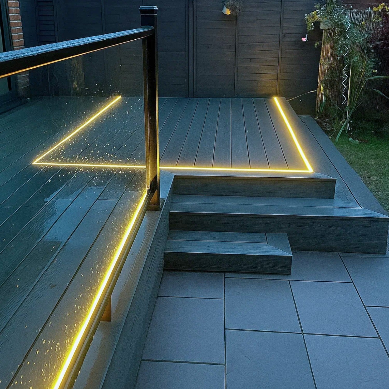 NeoTimber® Aluminium Balustrade Glass - Installed for a residential garden.