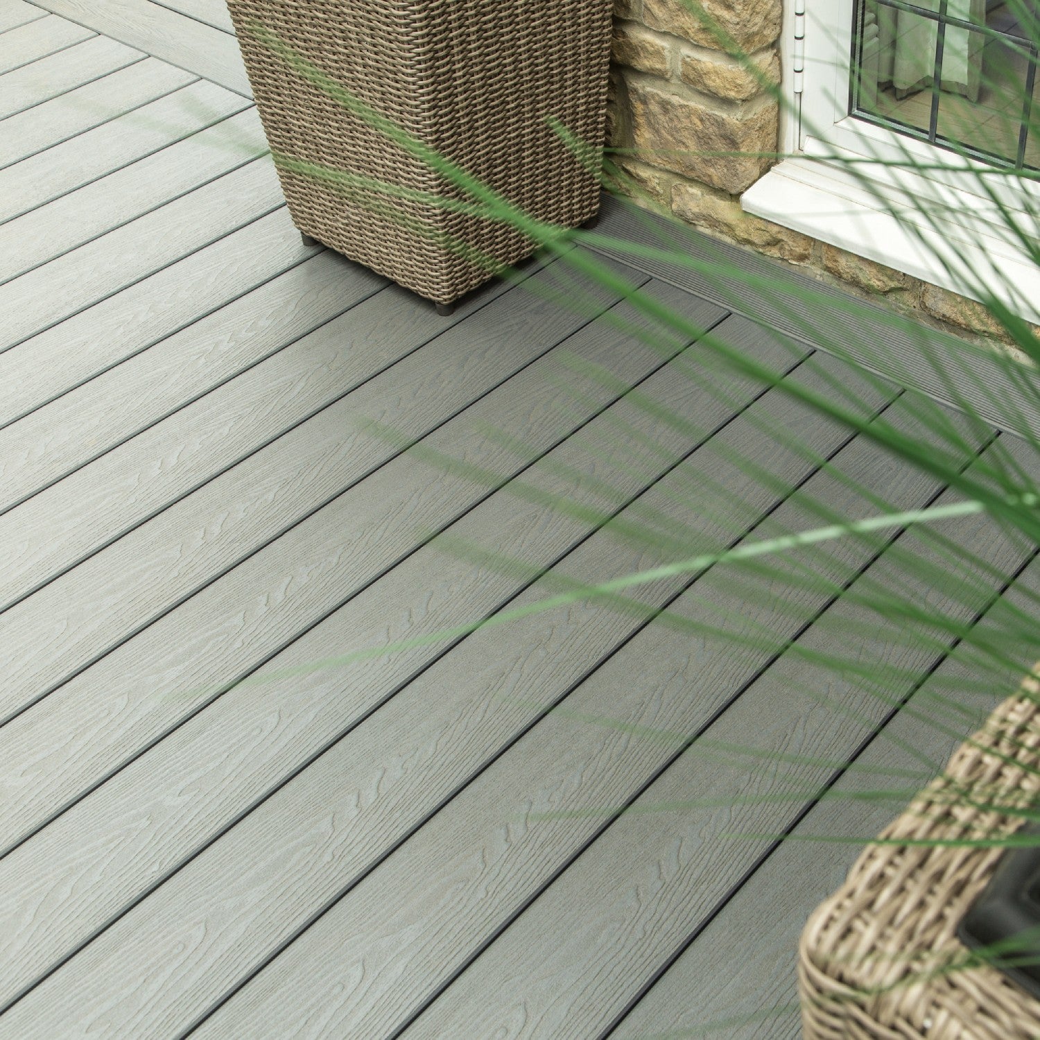 NeoTimber Classic Solid Deck Board - Grey woodgrain