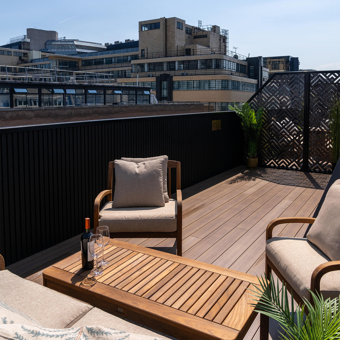 Construction Sector - Fire-compliant decking