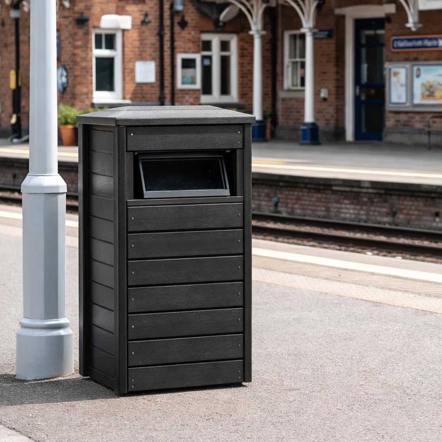 Recycled Plastic Litter Bin - Odour reducing materials