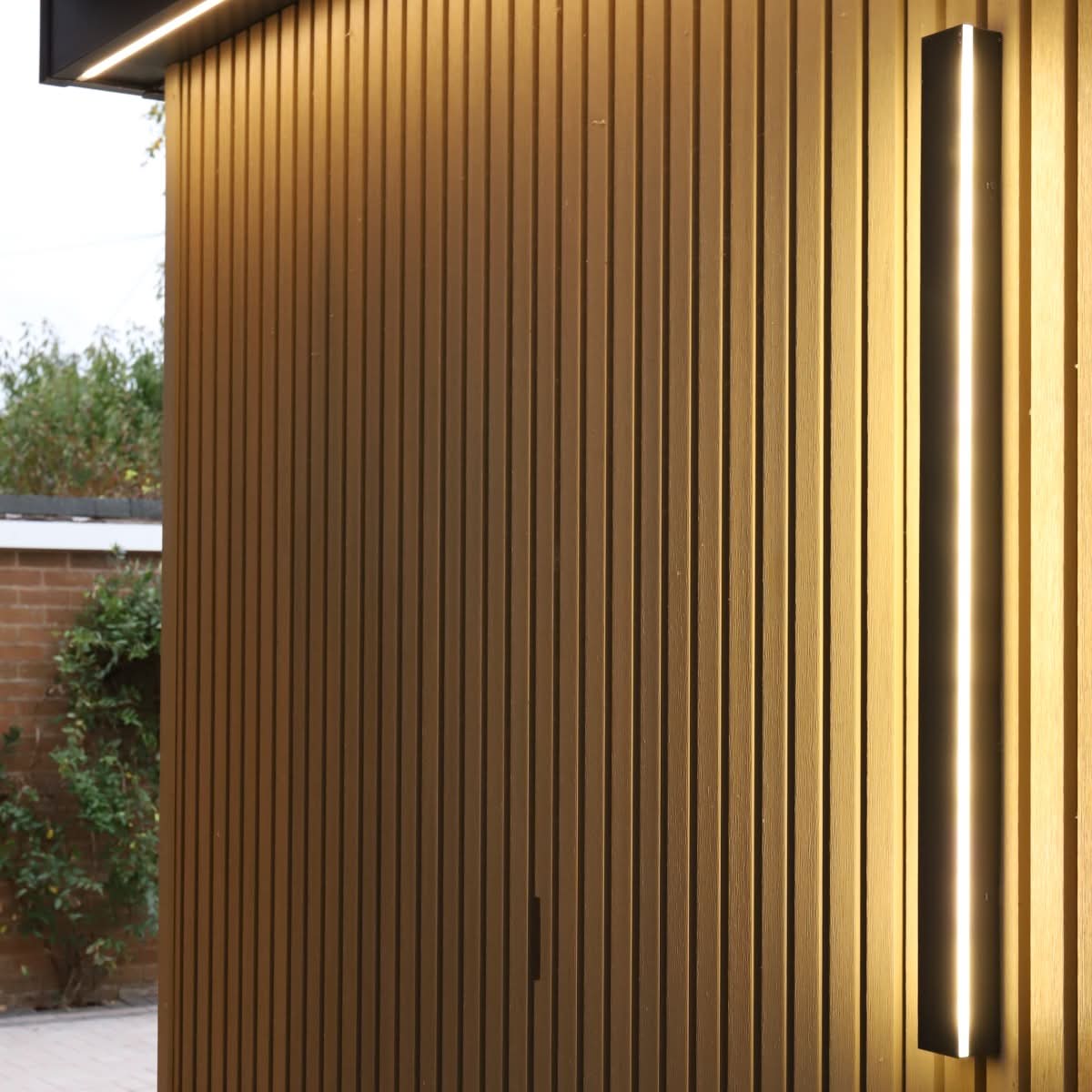 NeoTimber Slatted Composite Cladding Board – Oak – Lifestyle Cladding View