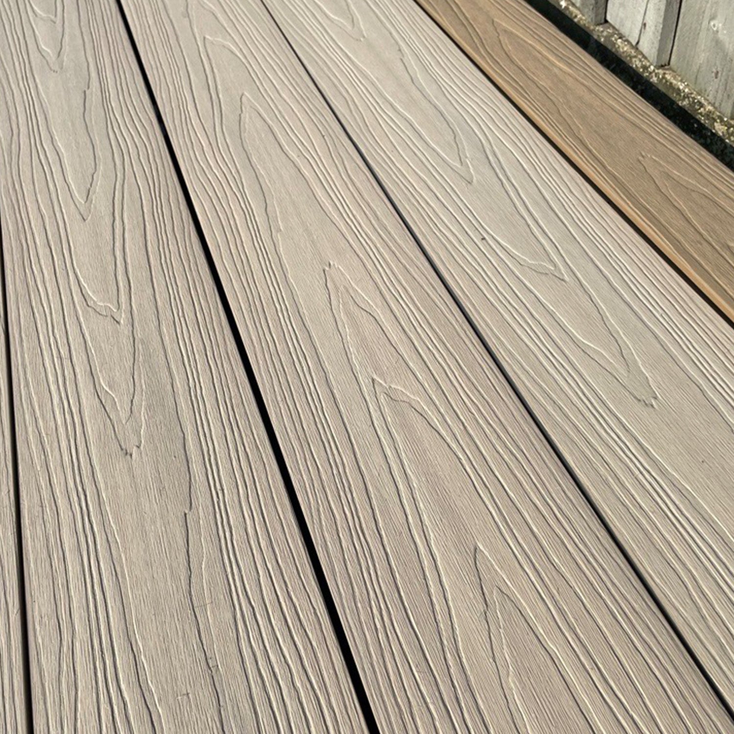 Deluxe Narrow Composite Deck Board - Strength and stability