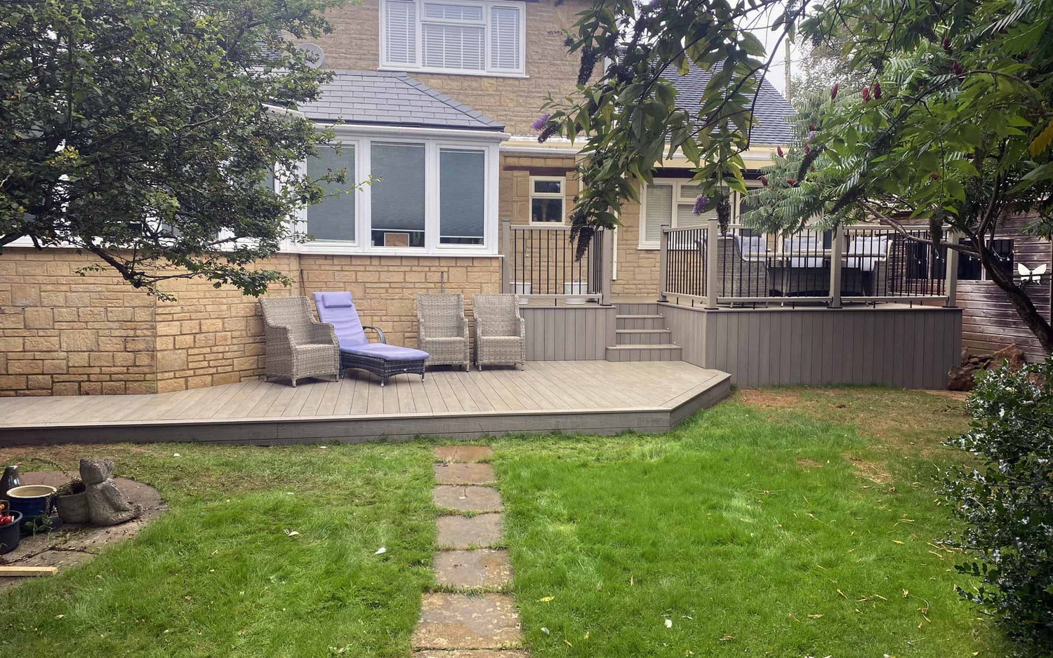 outdoor composite balustrades