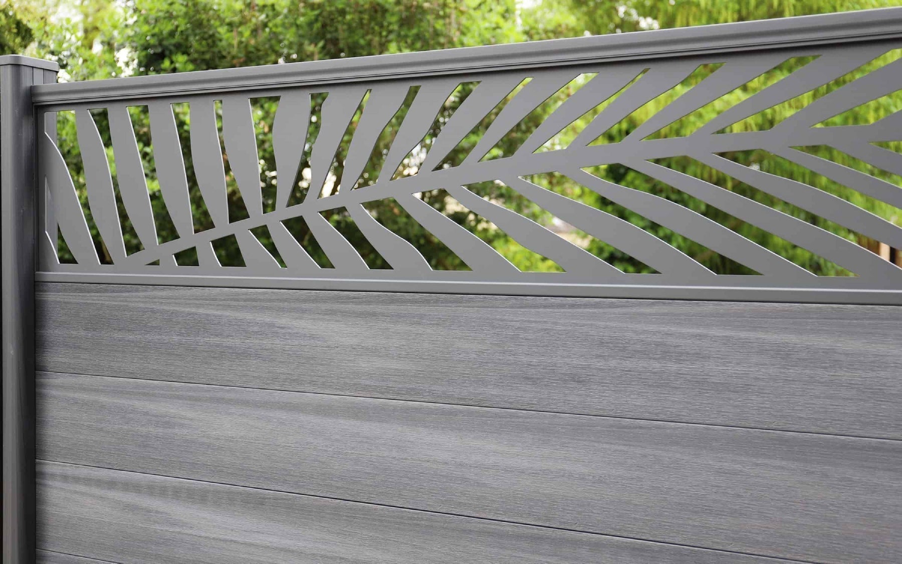NeoTimber fence panels fitted with Leaf screen. 