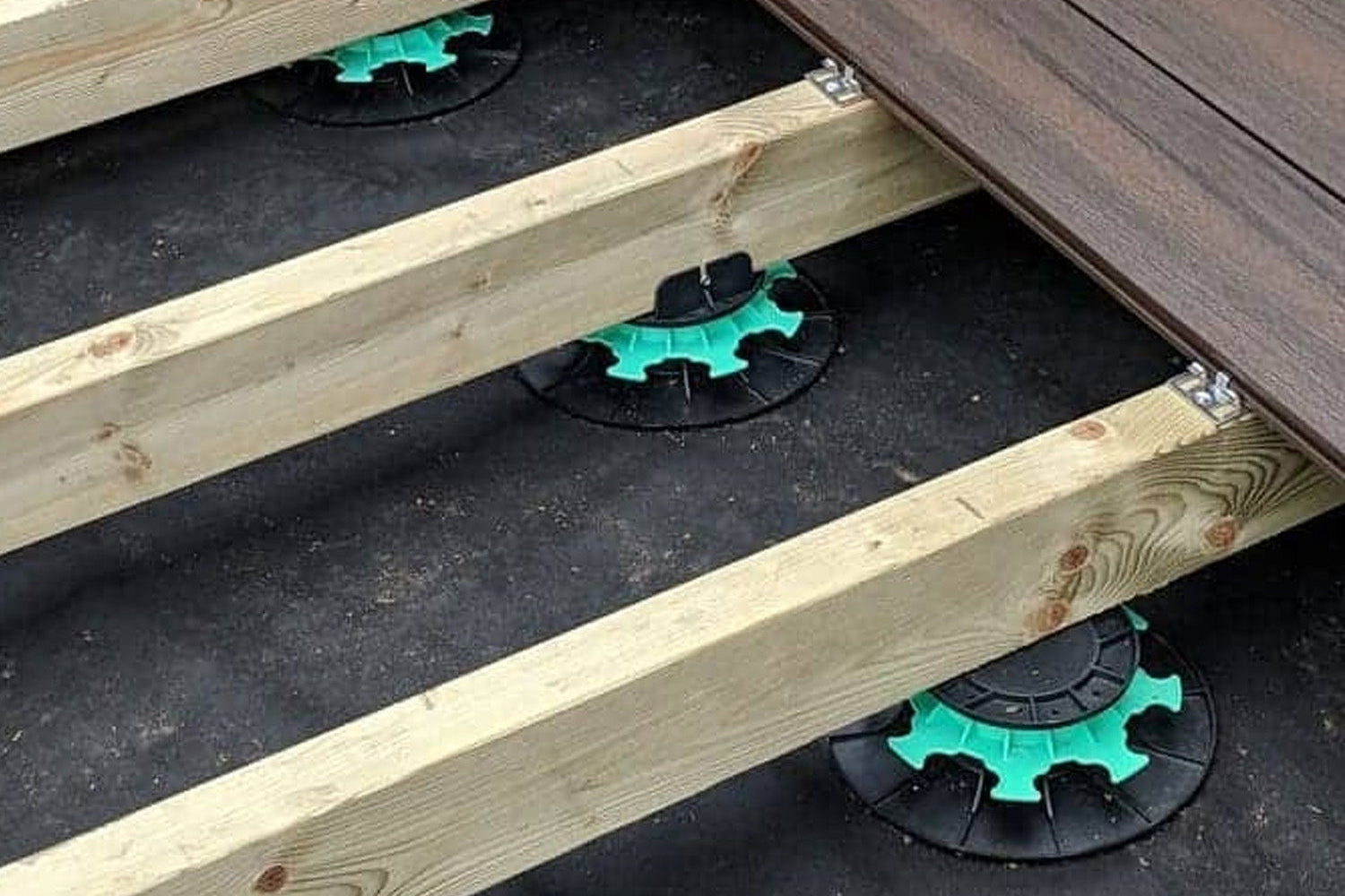 installing adjustable pedestals