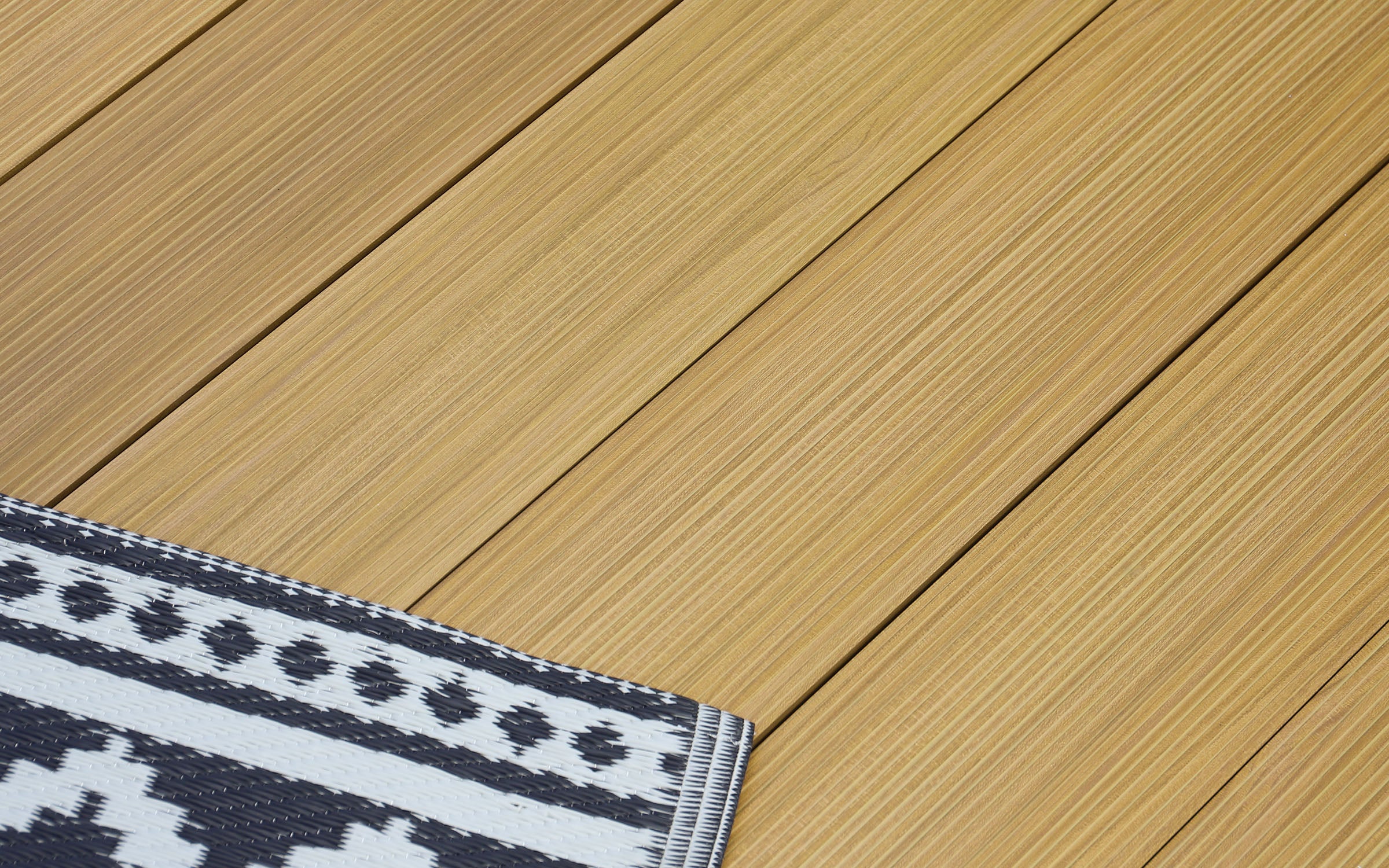 Order free aluminium decking samples