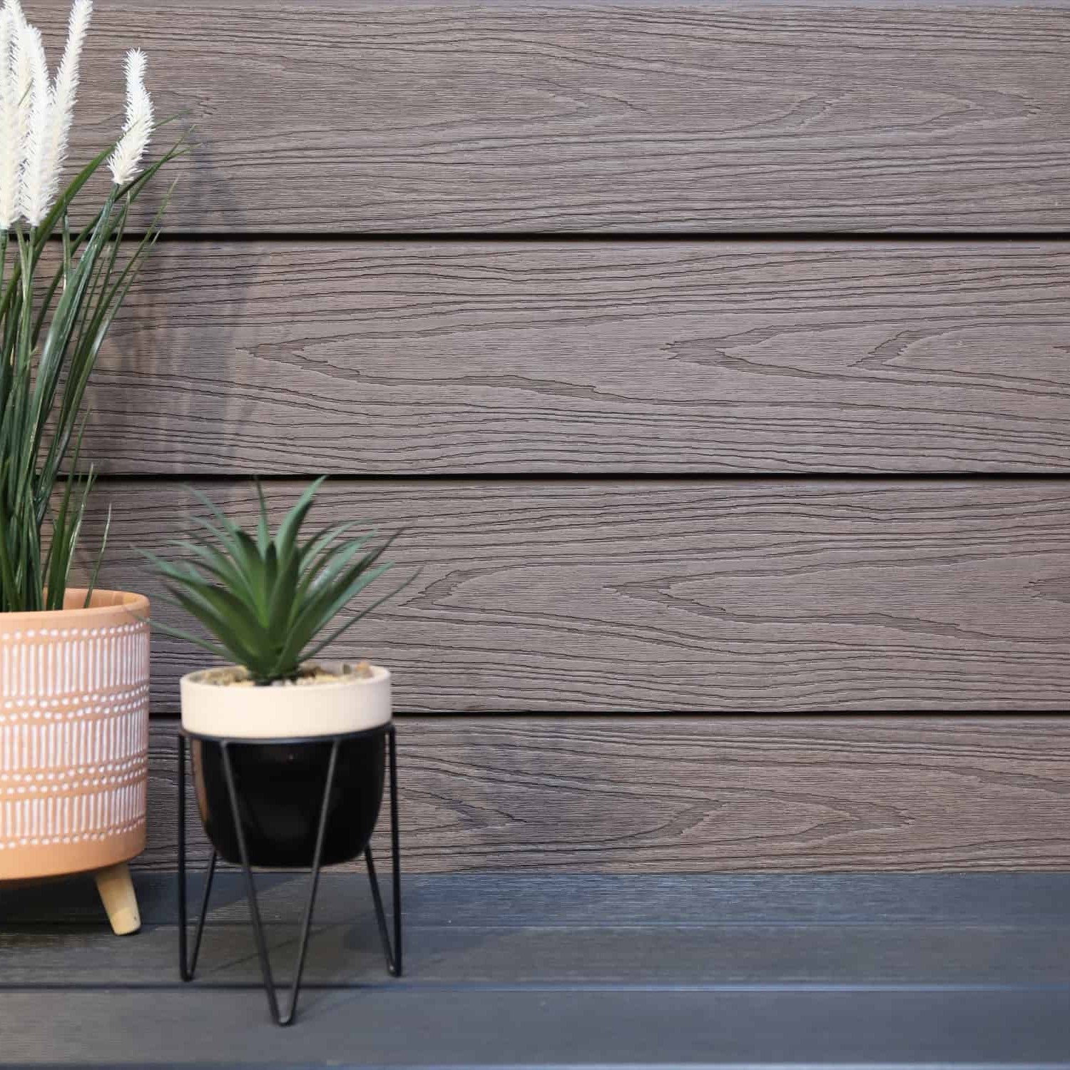 NeoTimber Deluxe Woodgrain Cladding - Capped composite surface