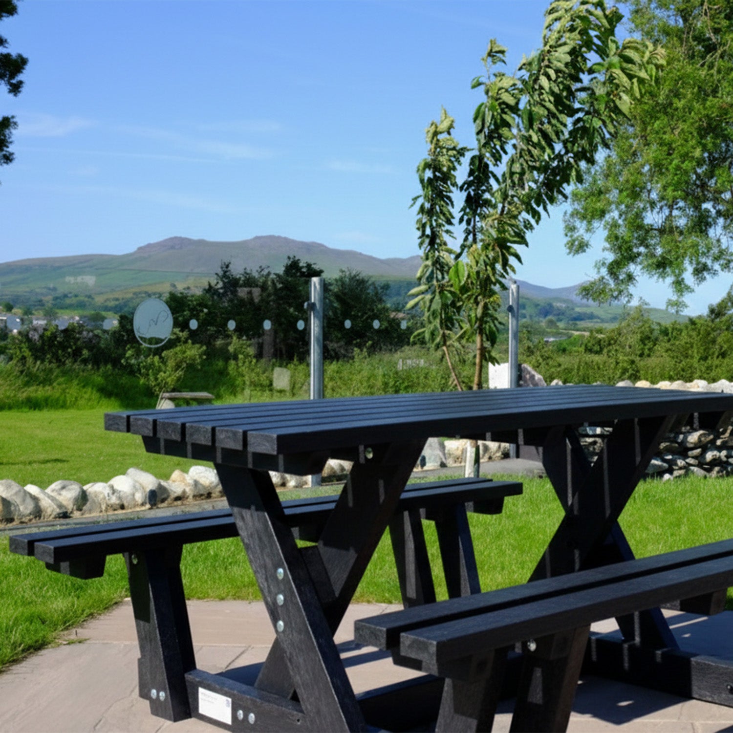 Recycled Plastic Walkthrough Picnic Table - Easy access